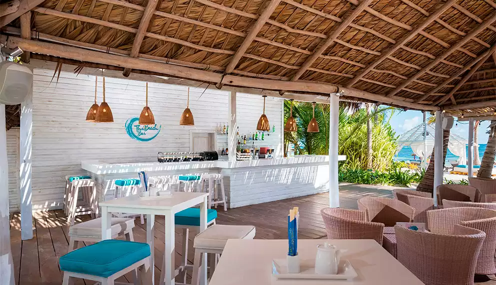 cataloniaroyalbavaro-beachbar-1_2