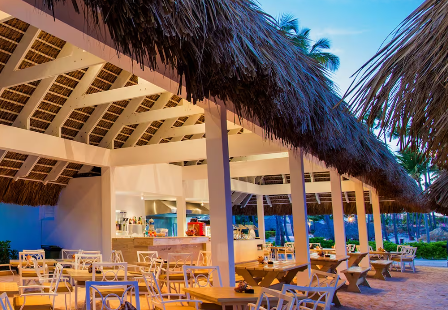 melia-caribe-beach-bar