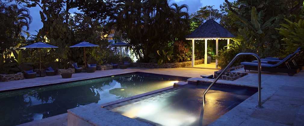 body-holiday-night