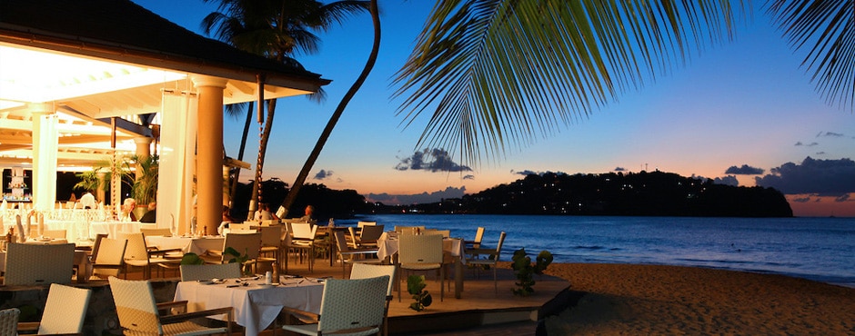 body-holiday-night-dining