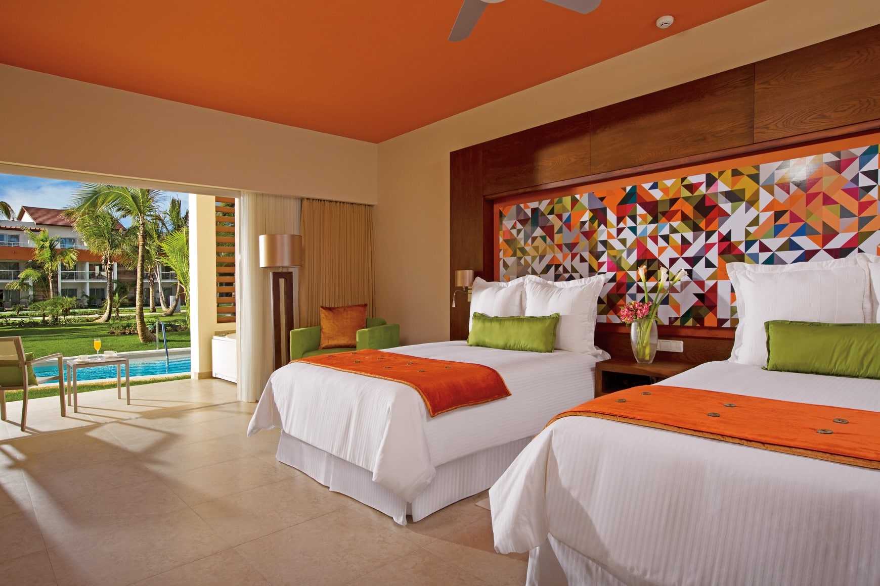 breathless-punta-cana-allure-junior-suite-swim-up