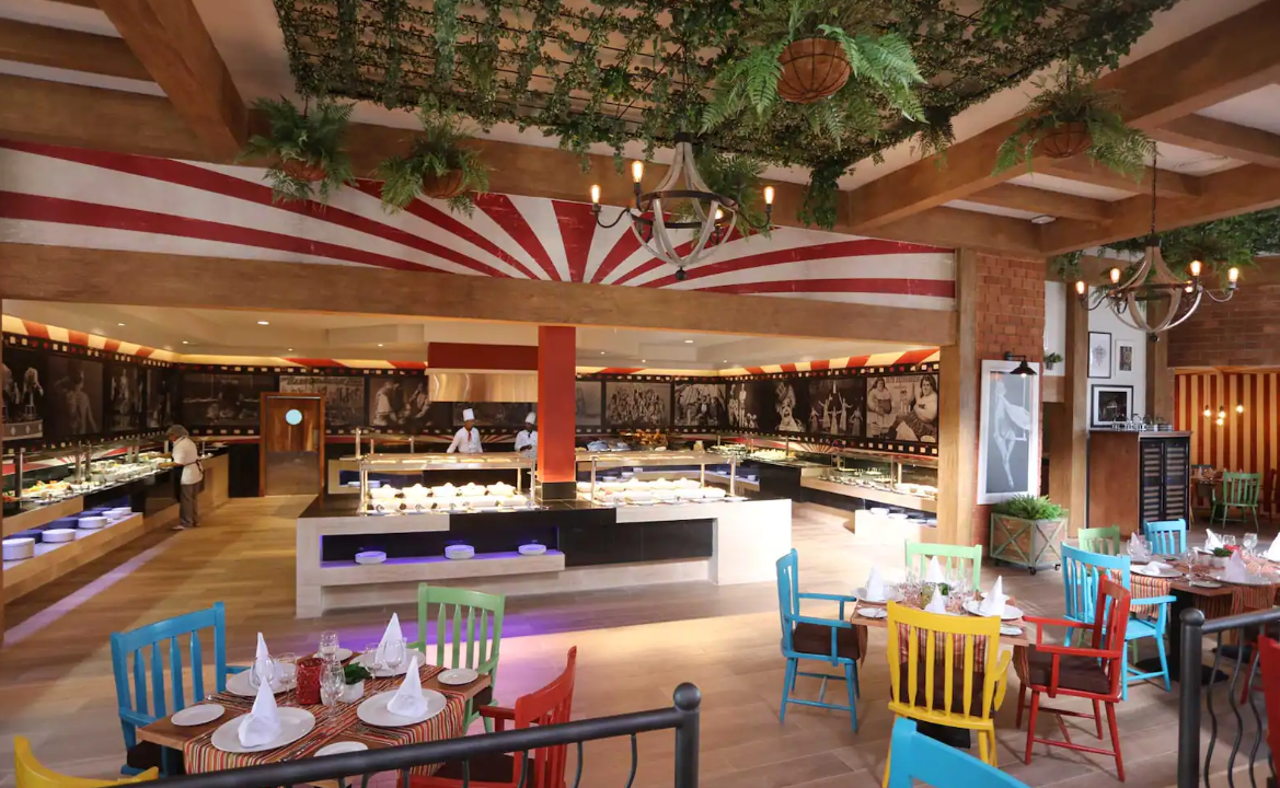 bahia-principe-fantasia-buffet-dining