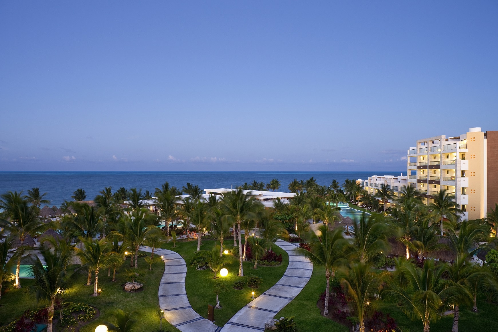 excellence-laya-mujeres-beach_overview_afternoon_hr