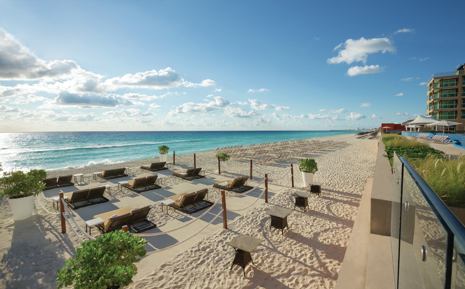 hard-rock-cancun-beach-2