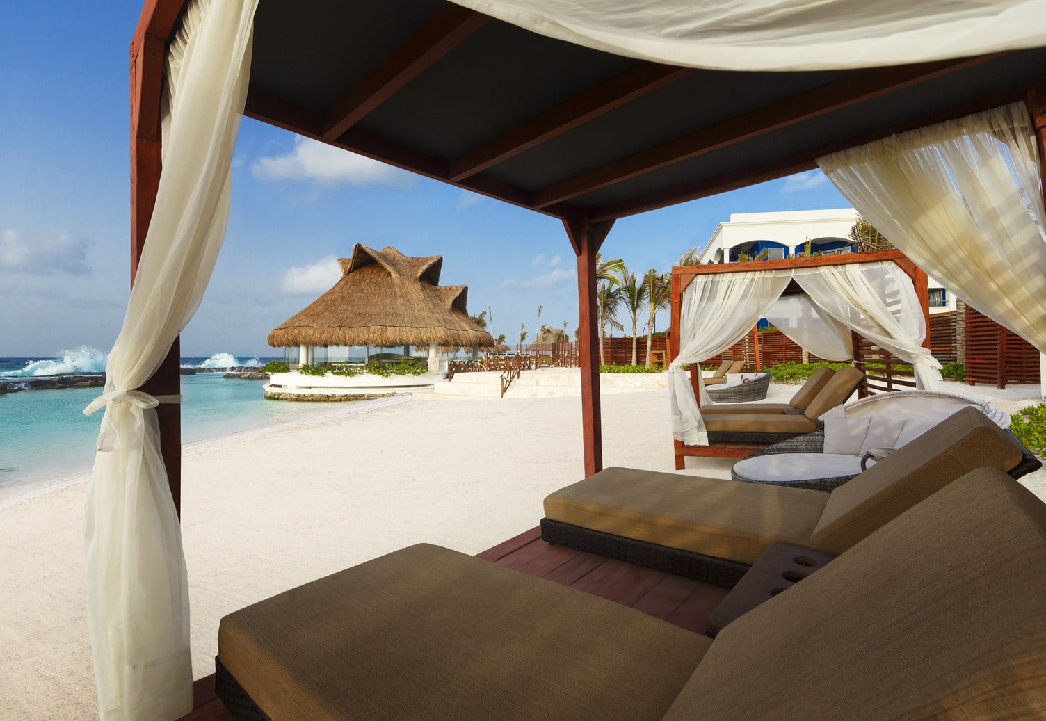 hard-rock-riviera-maya-heaven-bali-beds