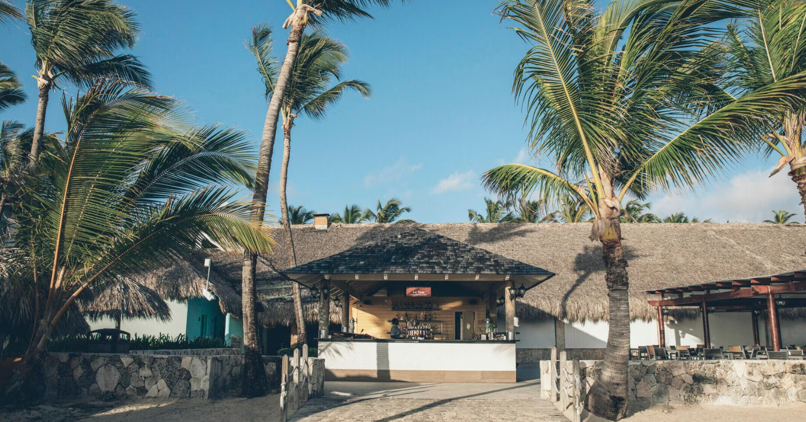 iberostar-dominicana-beach-bar