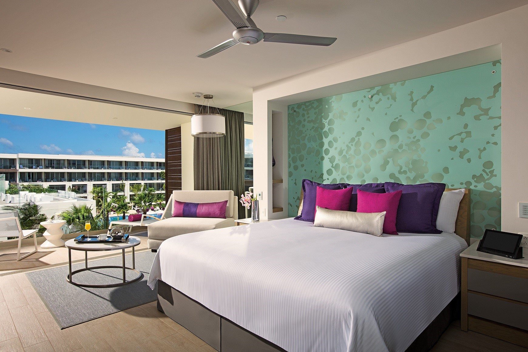 breathless-riviera-cancun-allure-junior-suite-tropical-view