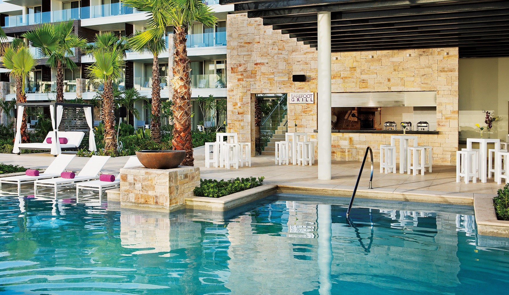 breathless-riviera-cancun-barefoot-grill
