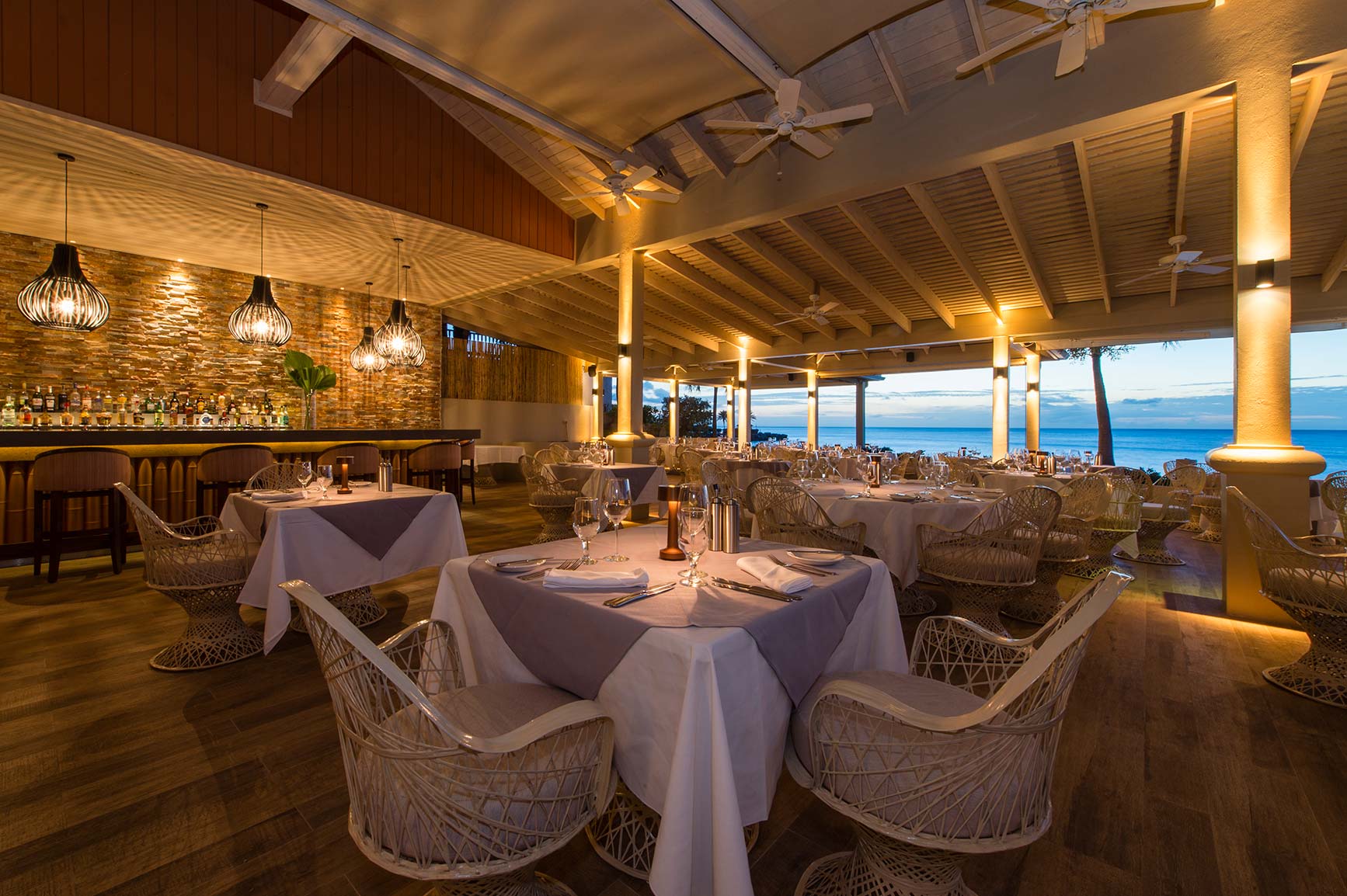 blue-waters-antigua-beach-dining