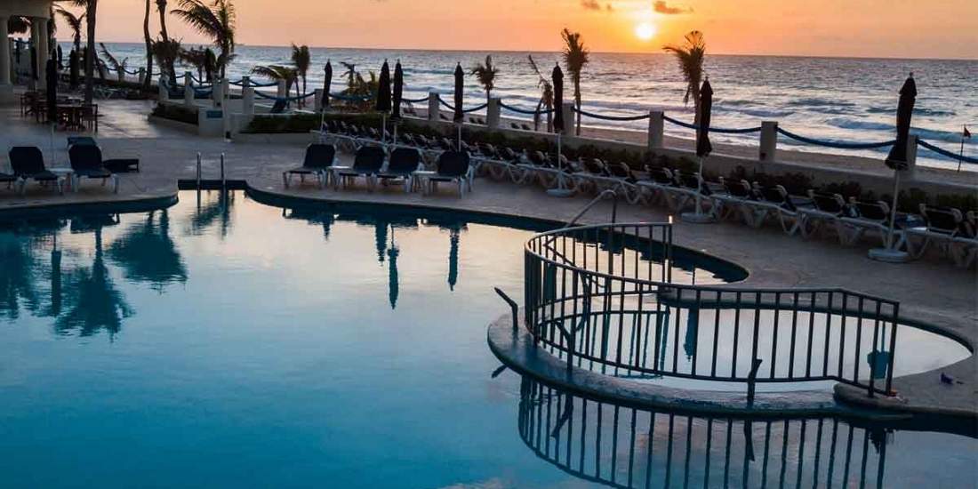 occidental-tucancun-beach-pool