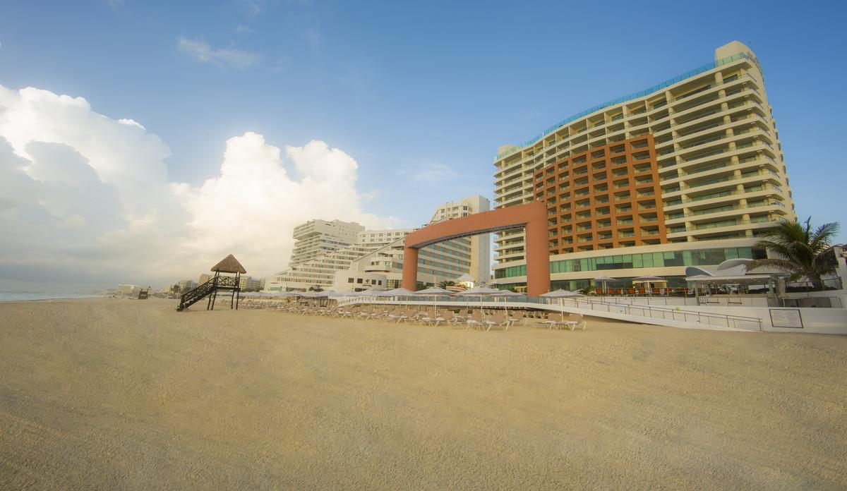 beach-palace-beach-view
