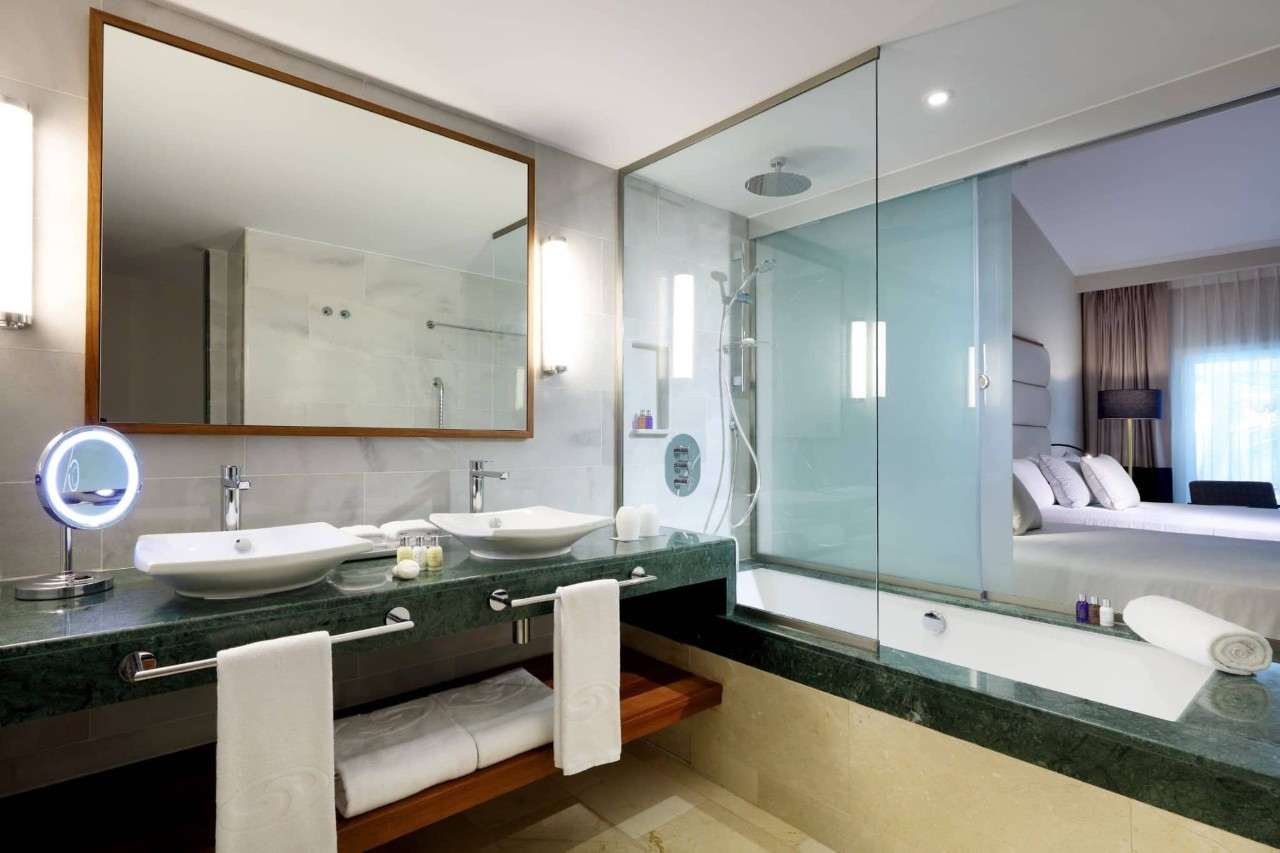 grand-palladium-punta-cana-bathroom