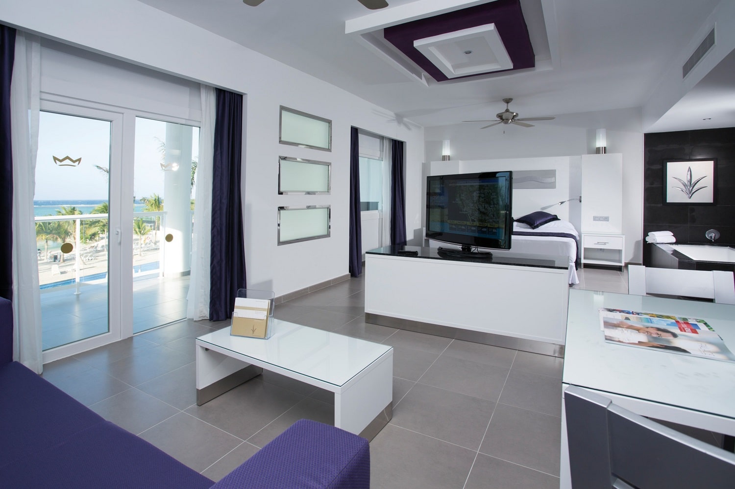 riu-palace-jamaica-2-jacuzzi-suite