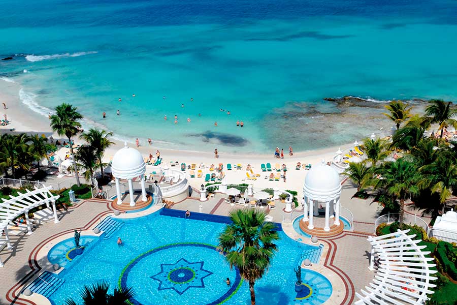 riu-palace-las-americas-beach
