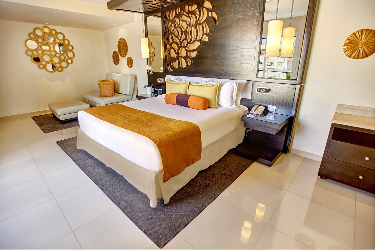 diamond-club-honemoon-jacuzzi-suite-hideaway-royalton-punta-cana