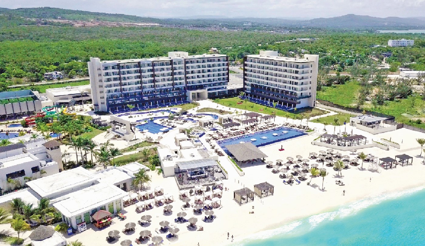 royalton-blue-waters-2