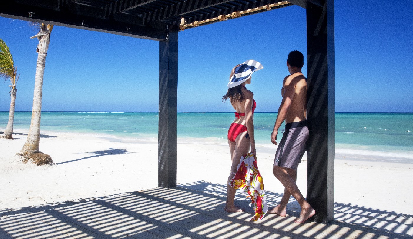 royalton-blue-waters-beach