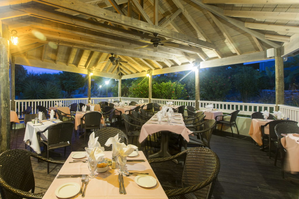 beach_grill_and_bar_the_verandah_spa_and_resort_antigua_05