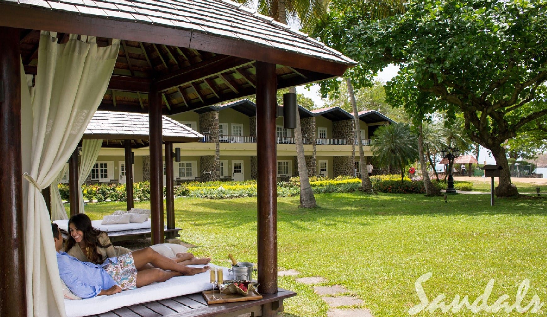 sandals-halcyon-cabanas-2