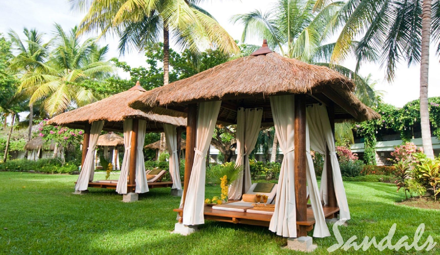 sandals-halcyon-cabanas