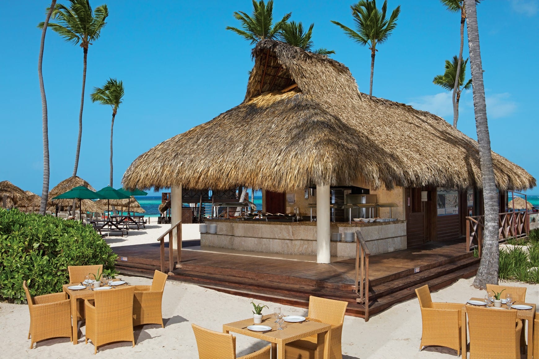 secrets-royal-beach-barefoot-grill