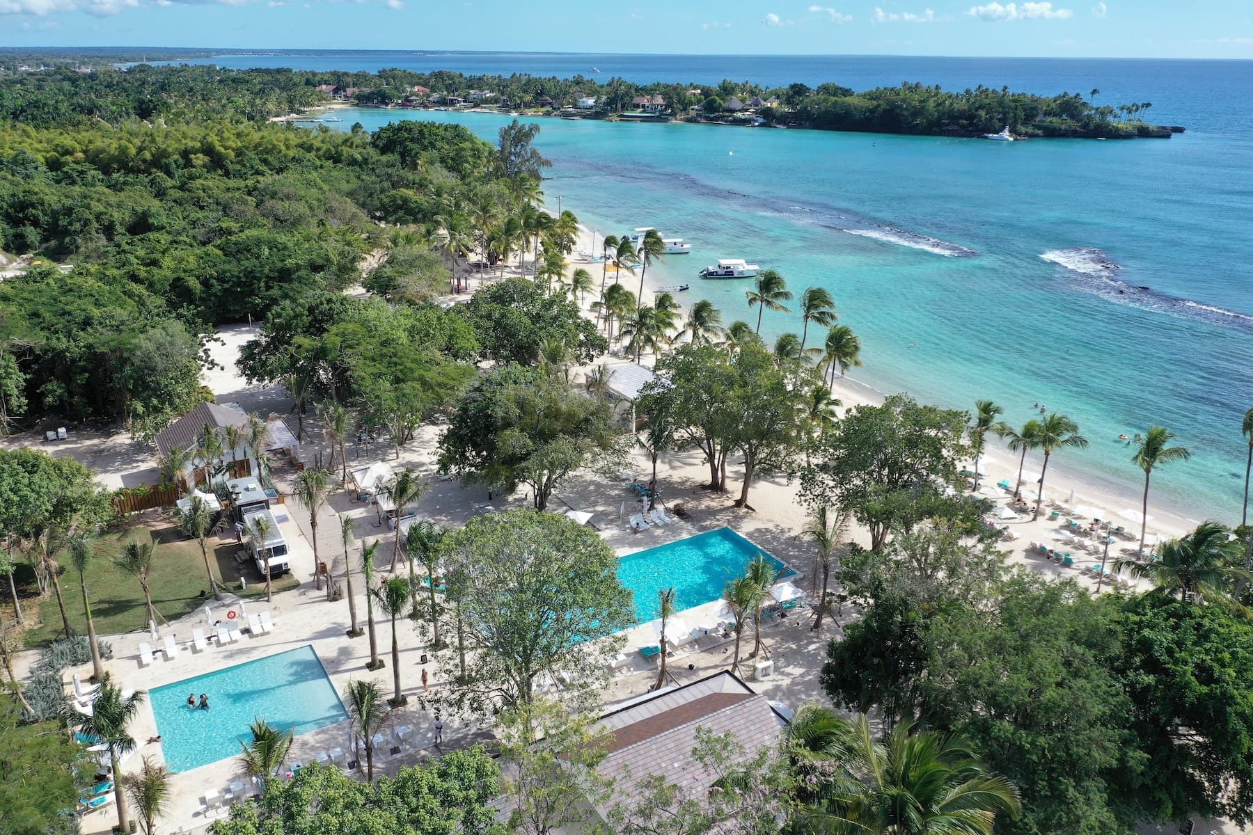 aerial-family-pool-minitas-beach-1-casa-de-campo