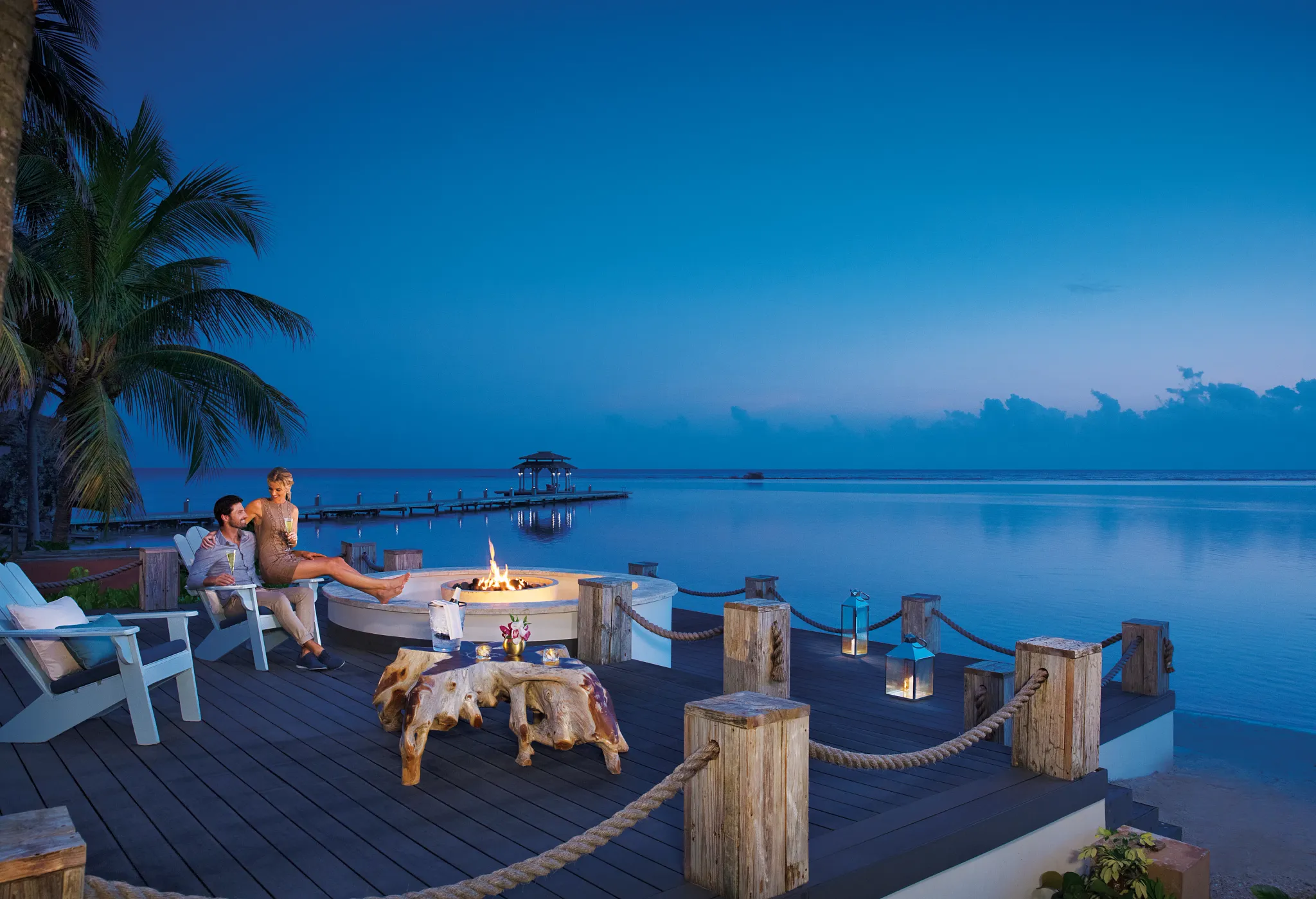 zombj-couple-firepit