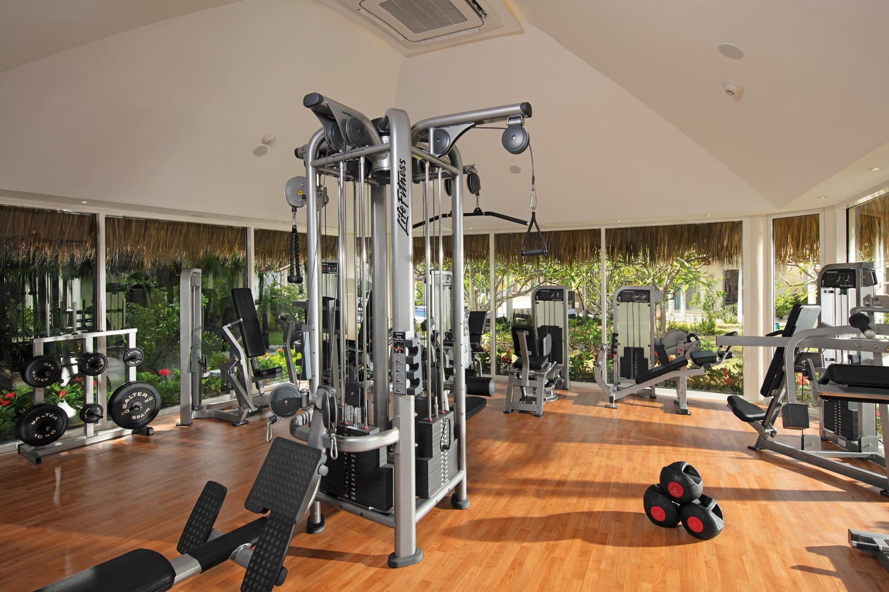 dreams-royal-beach-fitness-center