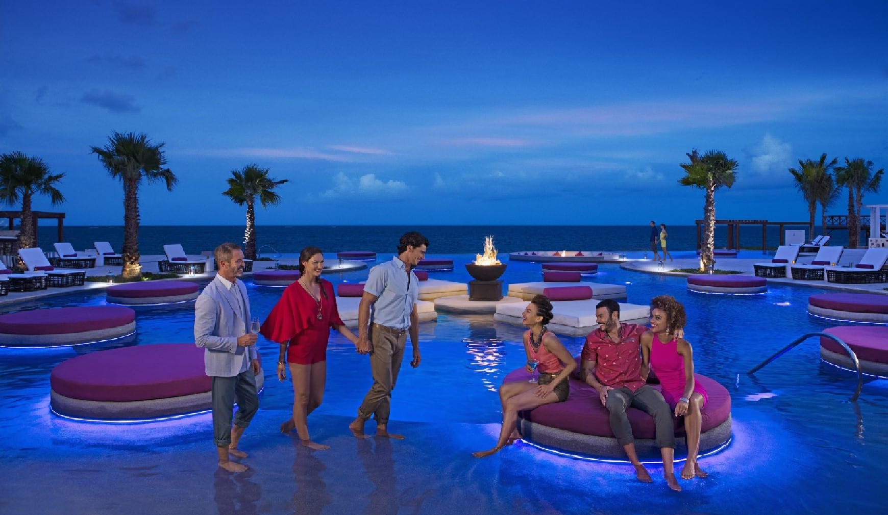 secrets-riviera-cancun-night