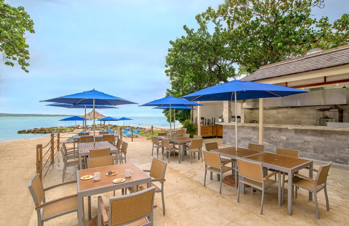hedonism-ii-beach-dining
