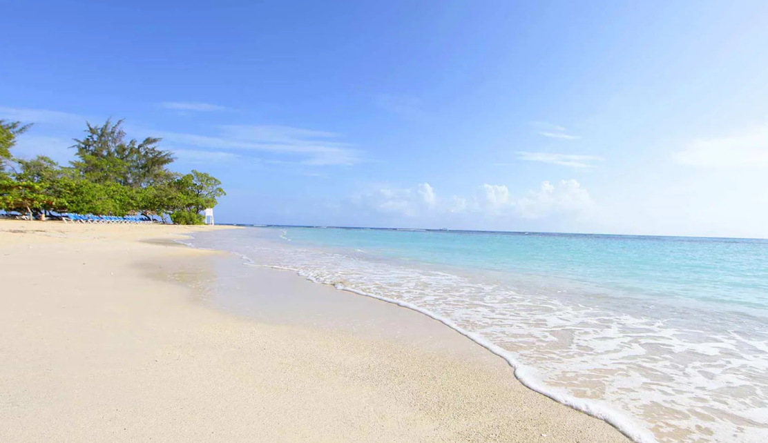 luxury-bahiaprincipe-runaway-bay-beach