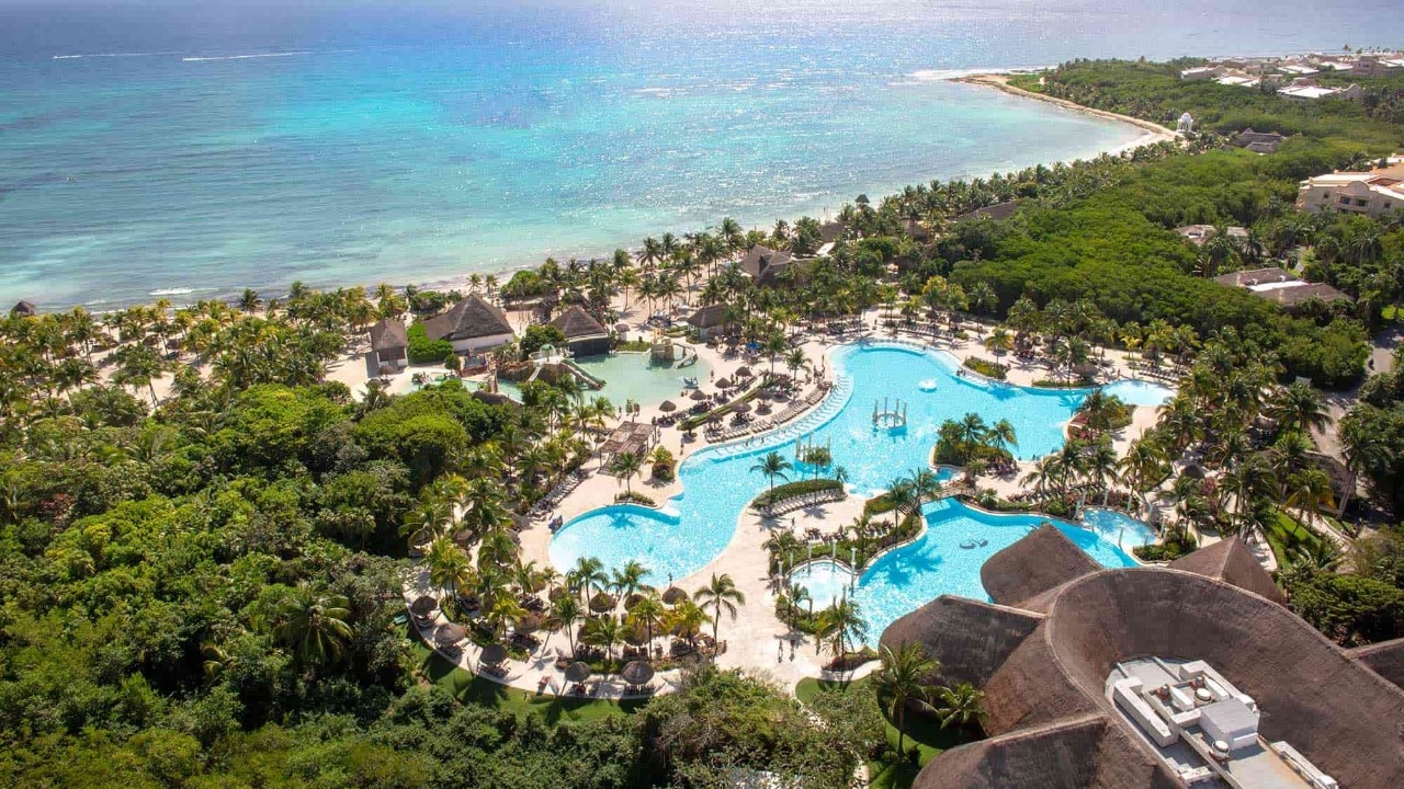 Grand Palladium Colonial